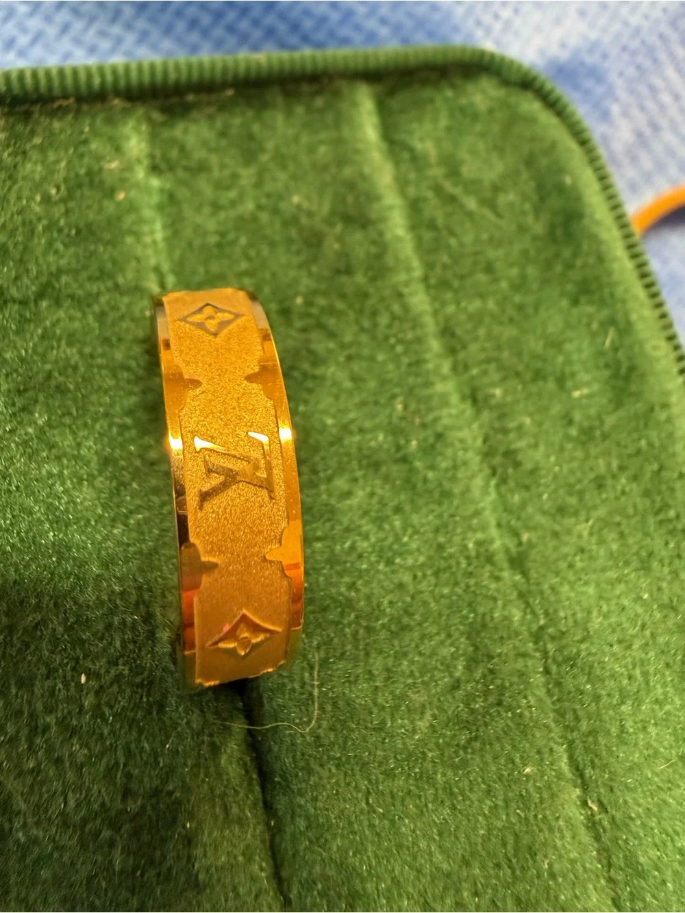 N/A classic gold